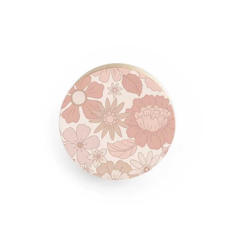 Bouton en bois orné de fleurs rétro et de motifs fantaisie en relief