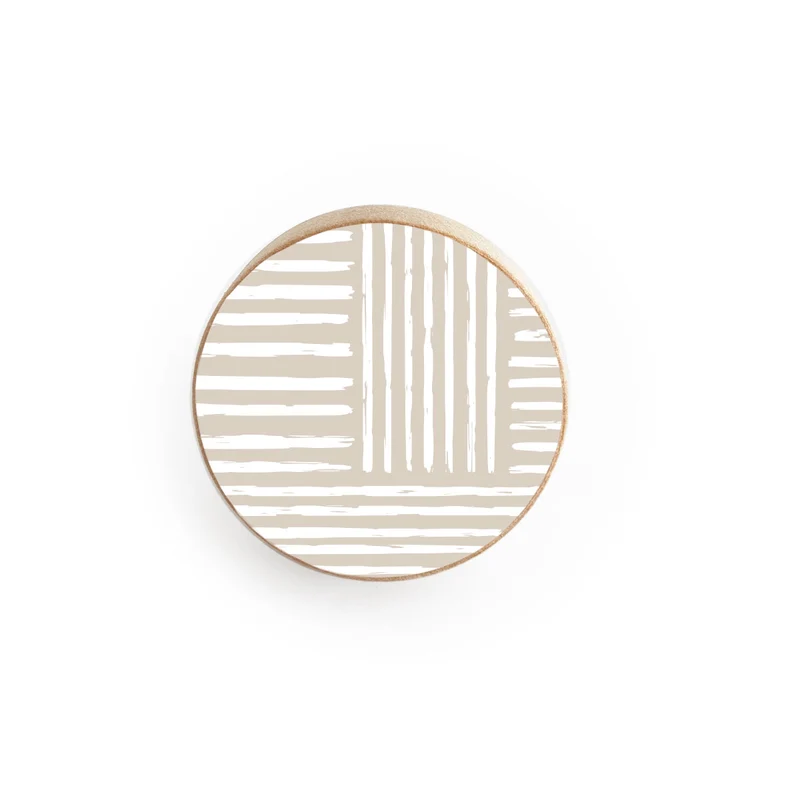 Poignée de porte en bois avec motif harmonieux en relief - Plusieurs couleurs disponibles