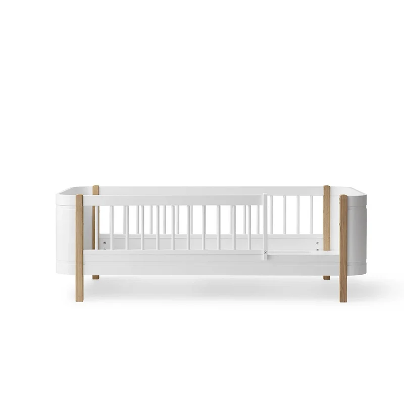 Lit mini et lit junior Oliver Furniture, blanc et bois
