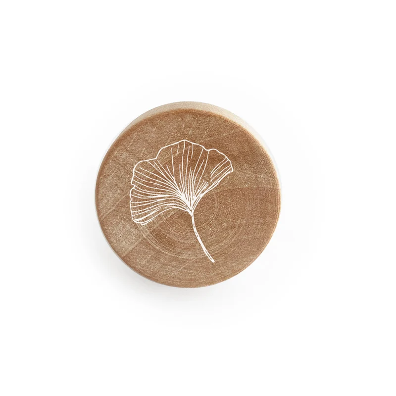 Bouton en bois avec motif Gingko en relief
