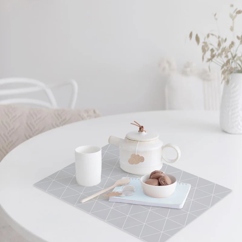 Triangles de sets de table en PVC - Plusieurs couleurs disponibles