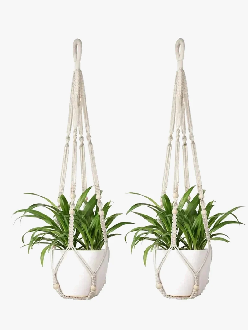 panier suspendu décoratif en tressé avec perles en bois