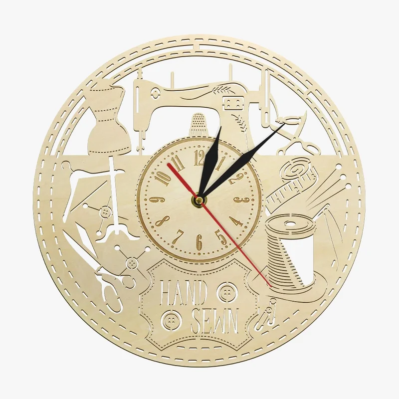 horloge en bois sans tic tac pour passionnés de couture décorative